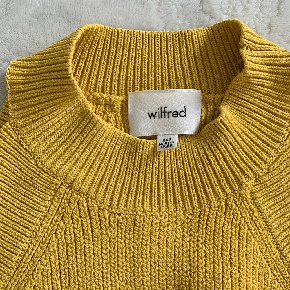 SOLD •Wilfred Crevier Sweater - XXS - Picture 2 of 4